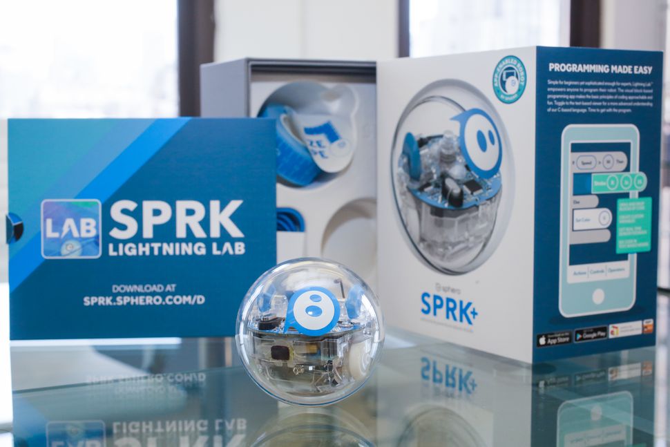 02-sphero-sprk.jpg